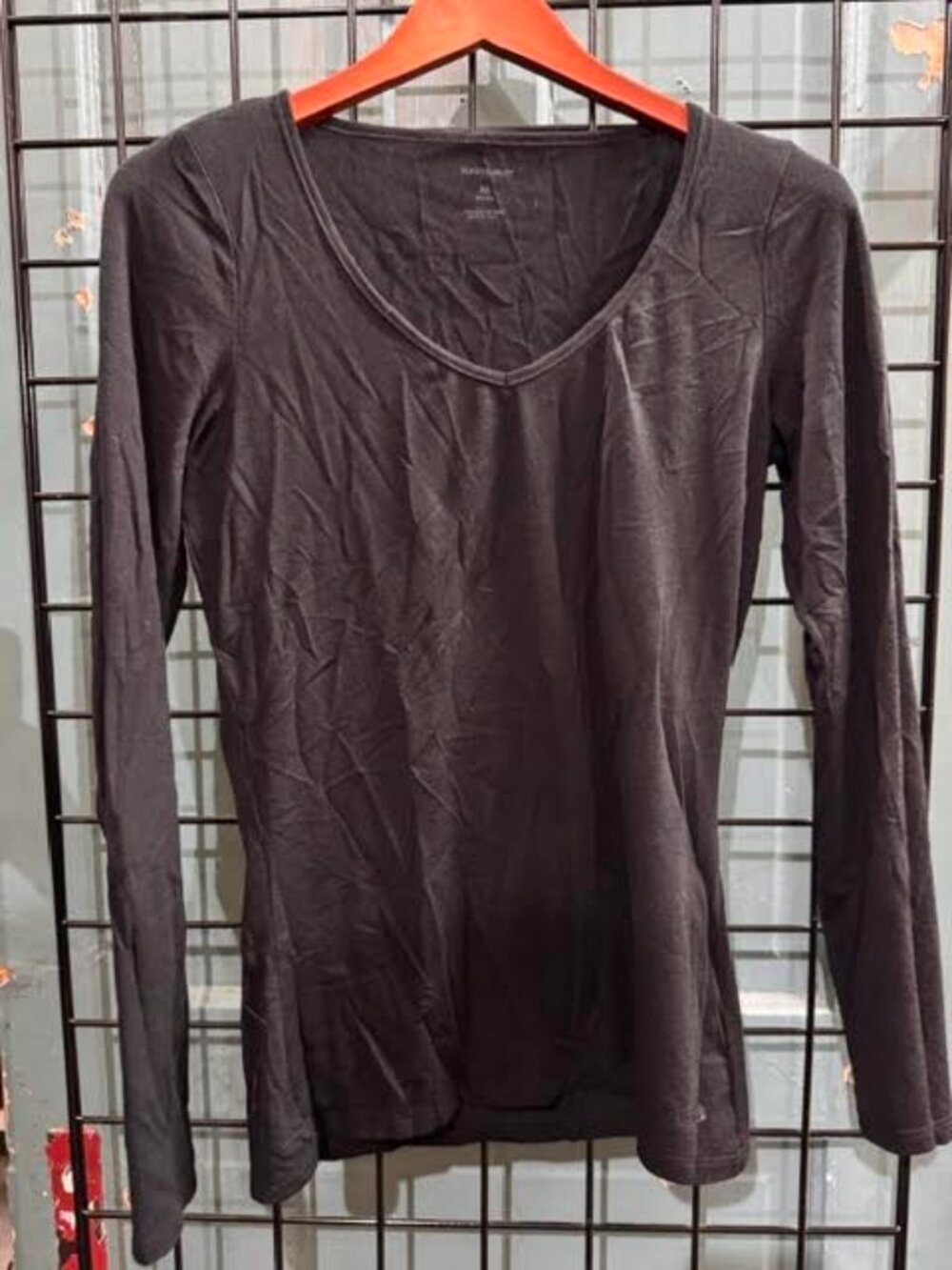 Icebreaker Womens Merino 200 Oasis Long Sleeve Thermal V Neck in Black